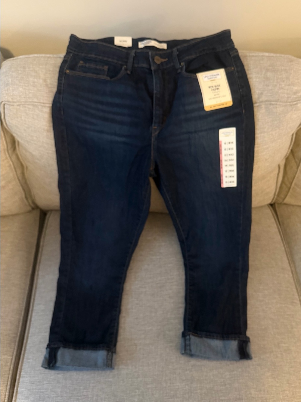 Levi's Dark Blue Capri Jeans (size 10/W30)